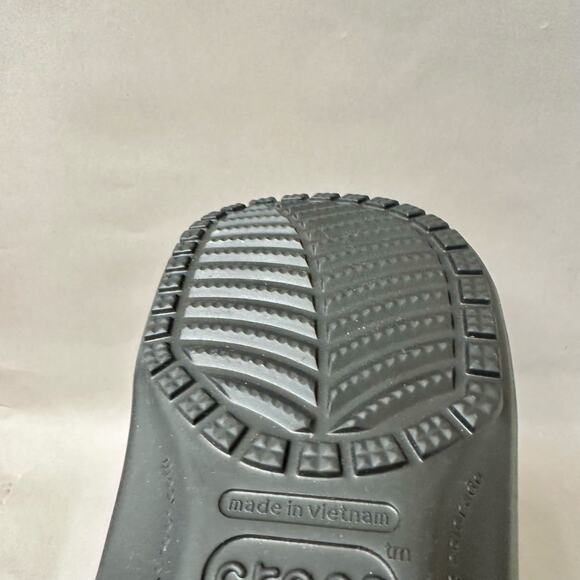 Crocs Disney Mickey Halloween Glow In The Dark Classic Clog Womens size 9 Mens 7 - Picture 14 of 16